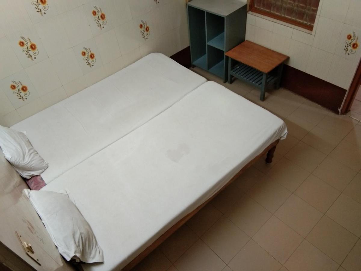 Hotel Sriram Lodge Tirupati Esterno foto