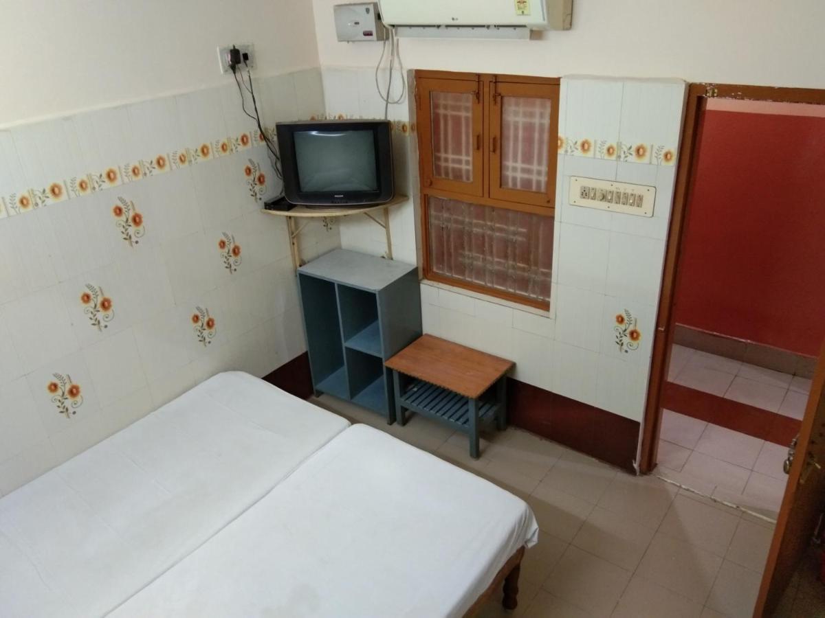 Hotel Sriram Lodge Tirupati Esterno foto