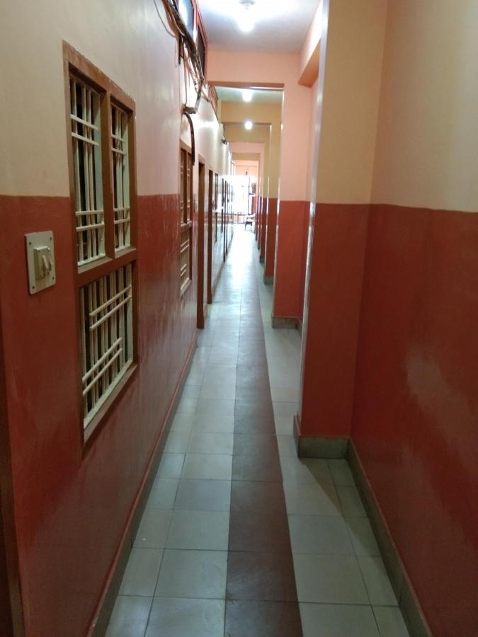 Hotel Sriram Lodge Tirupati Esterno foto