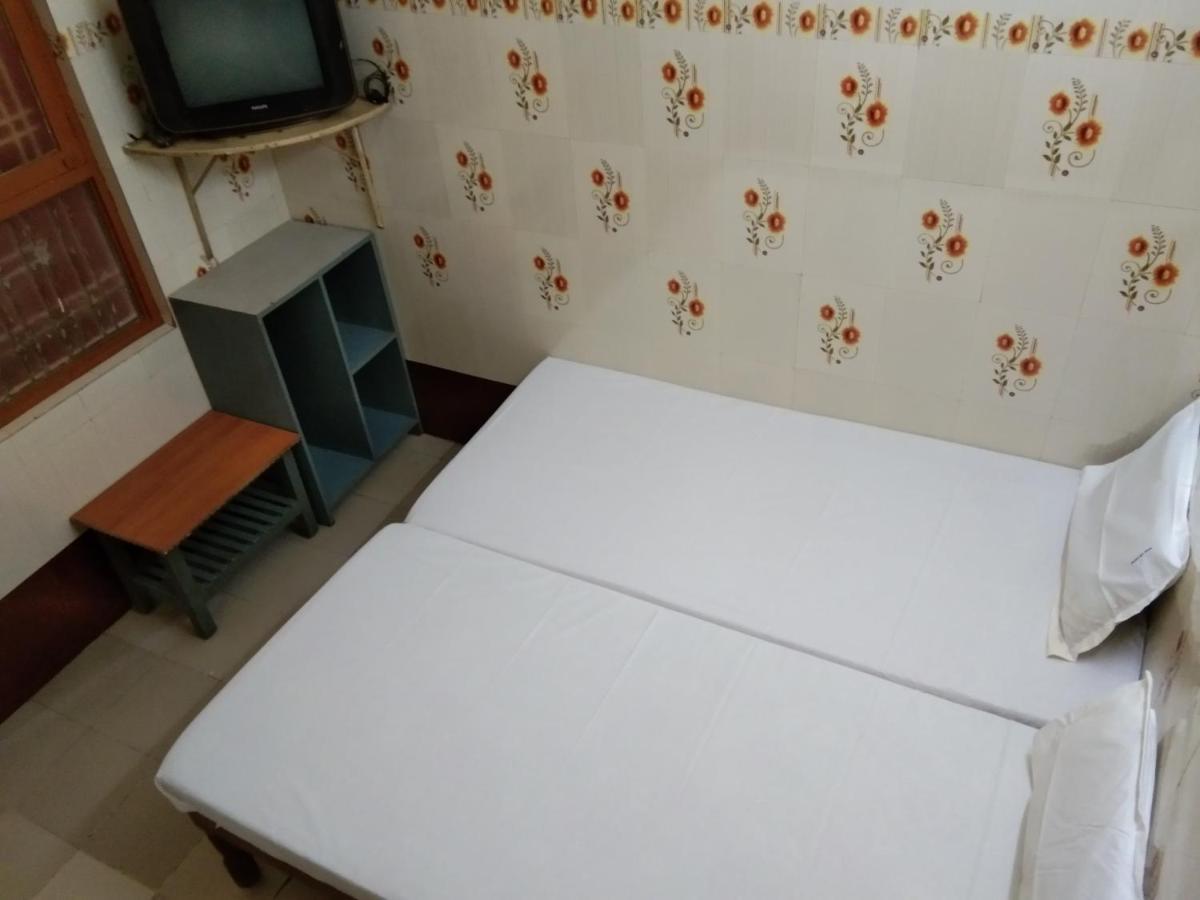 Hotel Sriram Lodge Tirupati Esterno foto