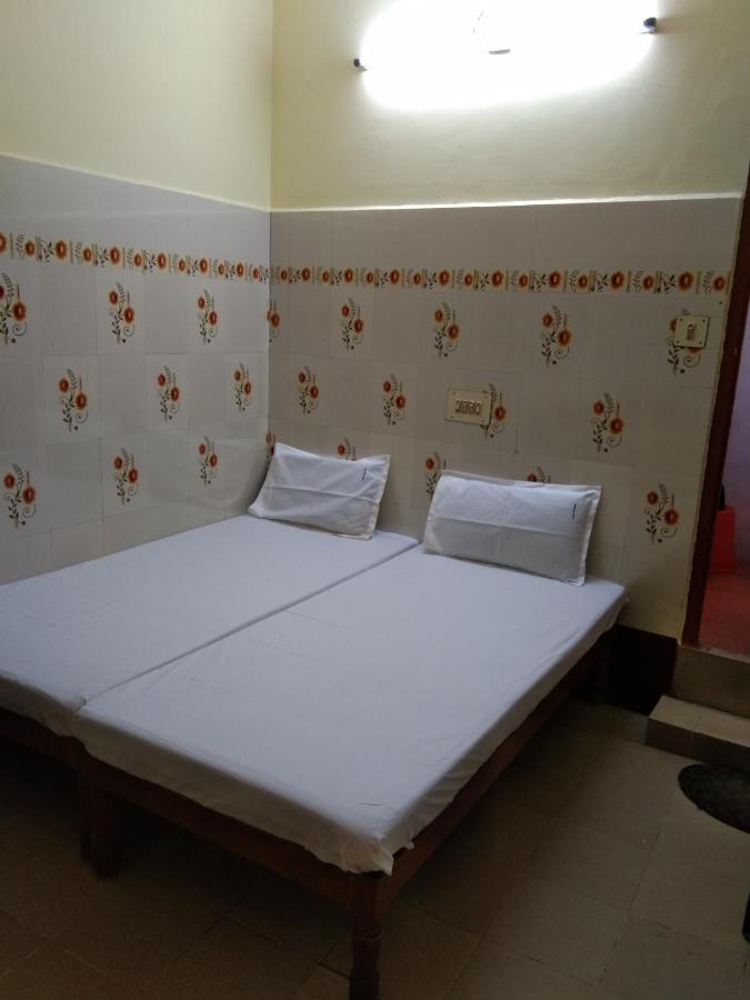 Hotel Sriram Lodge Tirupati Esterno foto
