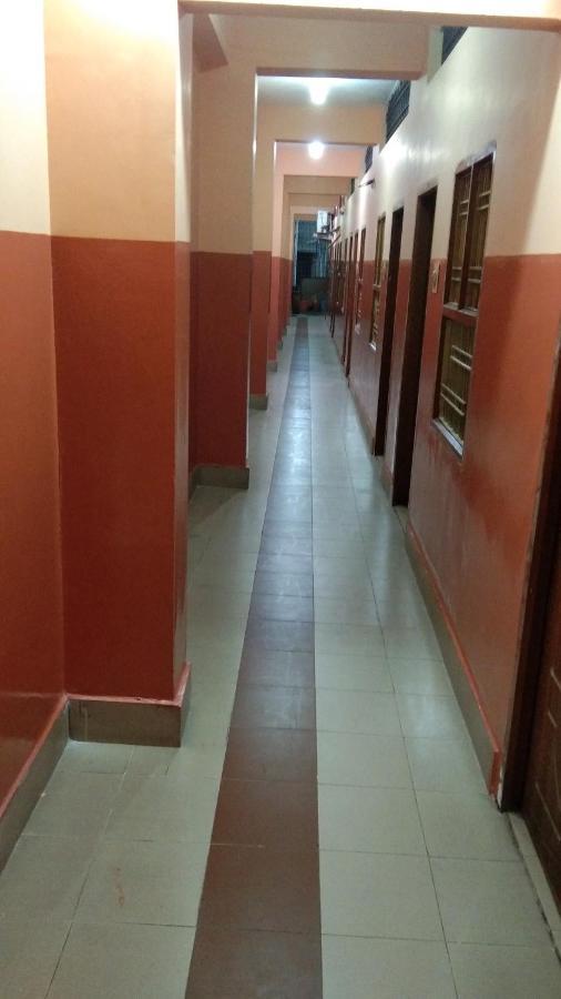 Hotel Sriram Lodge Tirupati Esterno foto