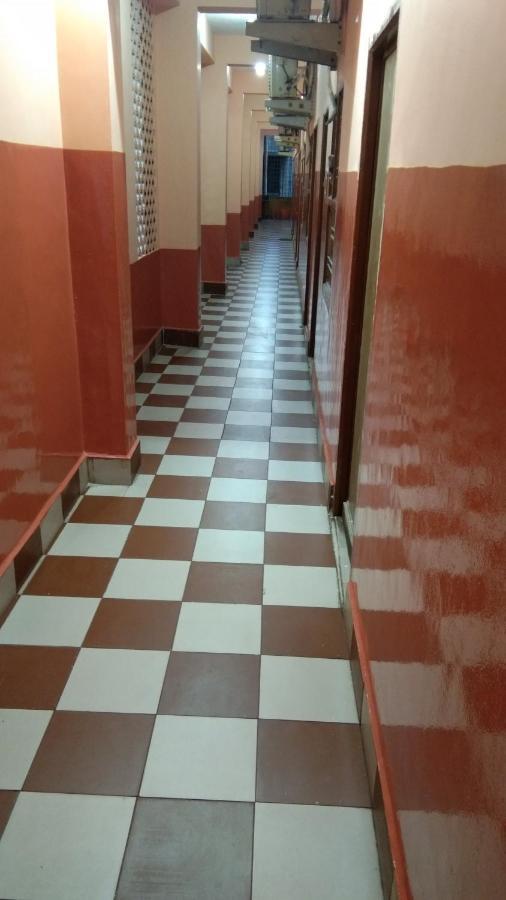Hotel Sriram Lodge Tirupati Esterno foto