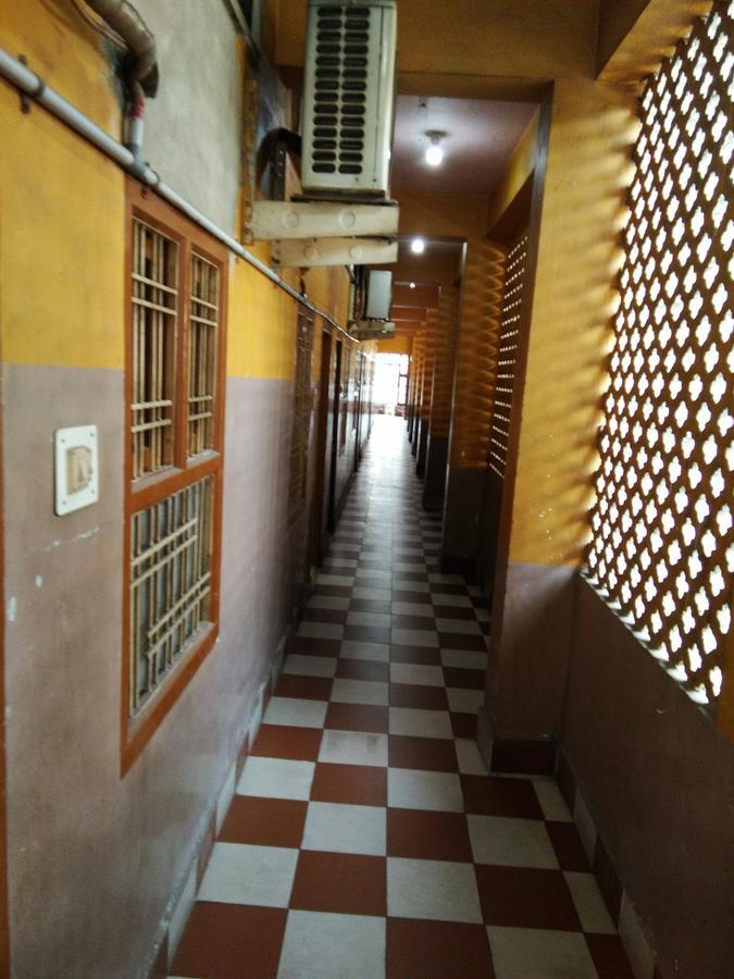 Hotel Sriram Lodge Tirupati Esterno foto